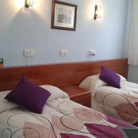 Hotel Hostal Campus Burgos